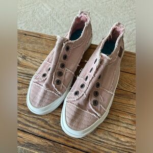 Blowfish slip on sneakers size 9